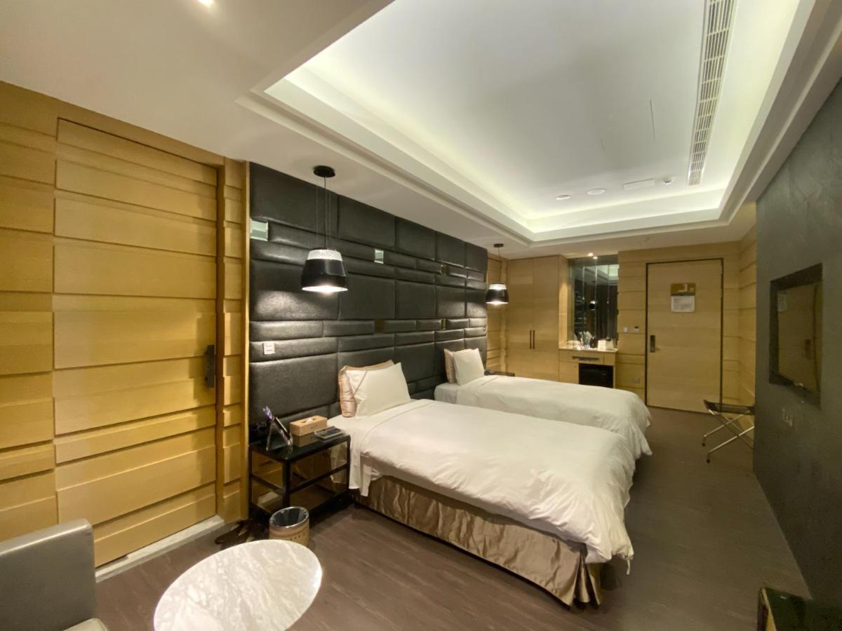 U-Her Hotel Taichung Dış mekan fotoğraf