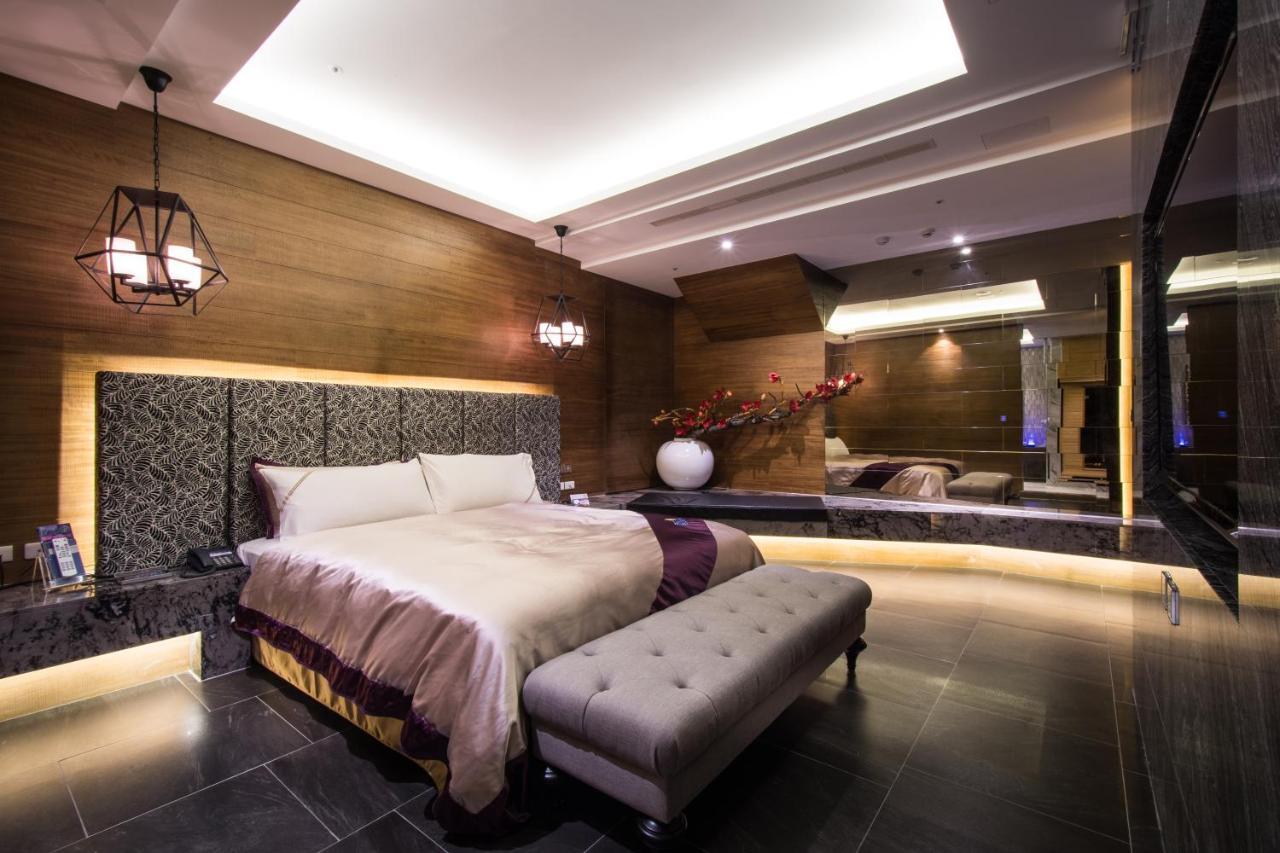 U-Her Hotel Taichung Dış mekan fotoğraf