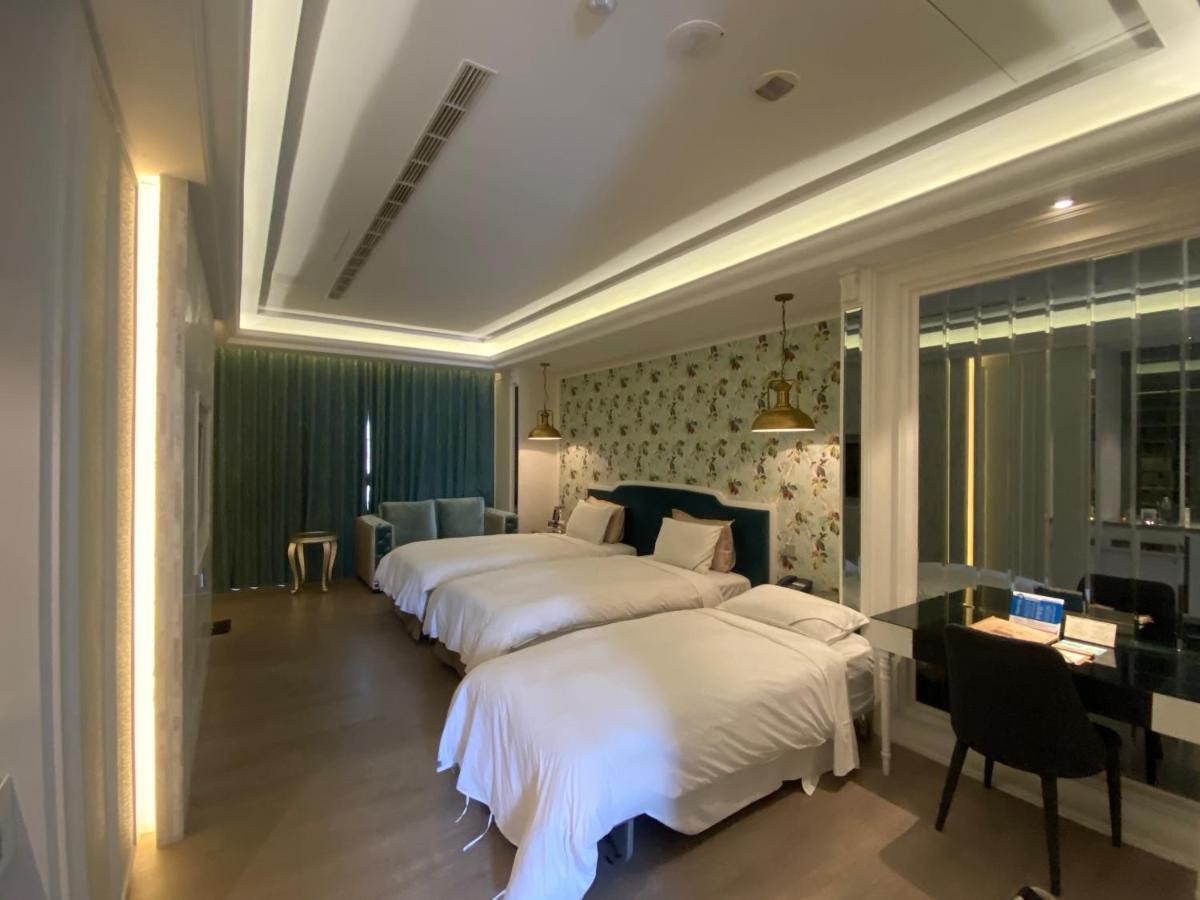 U-Her Hotel Taichung Dış mekan fotoğraf
