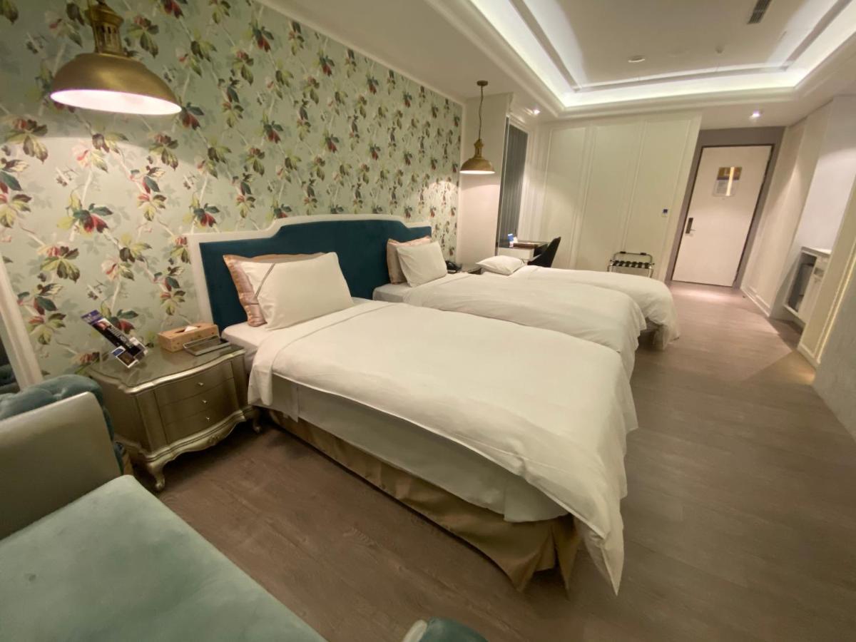 U-Her Hotel Taichung Dış mekan fotoğraf
