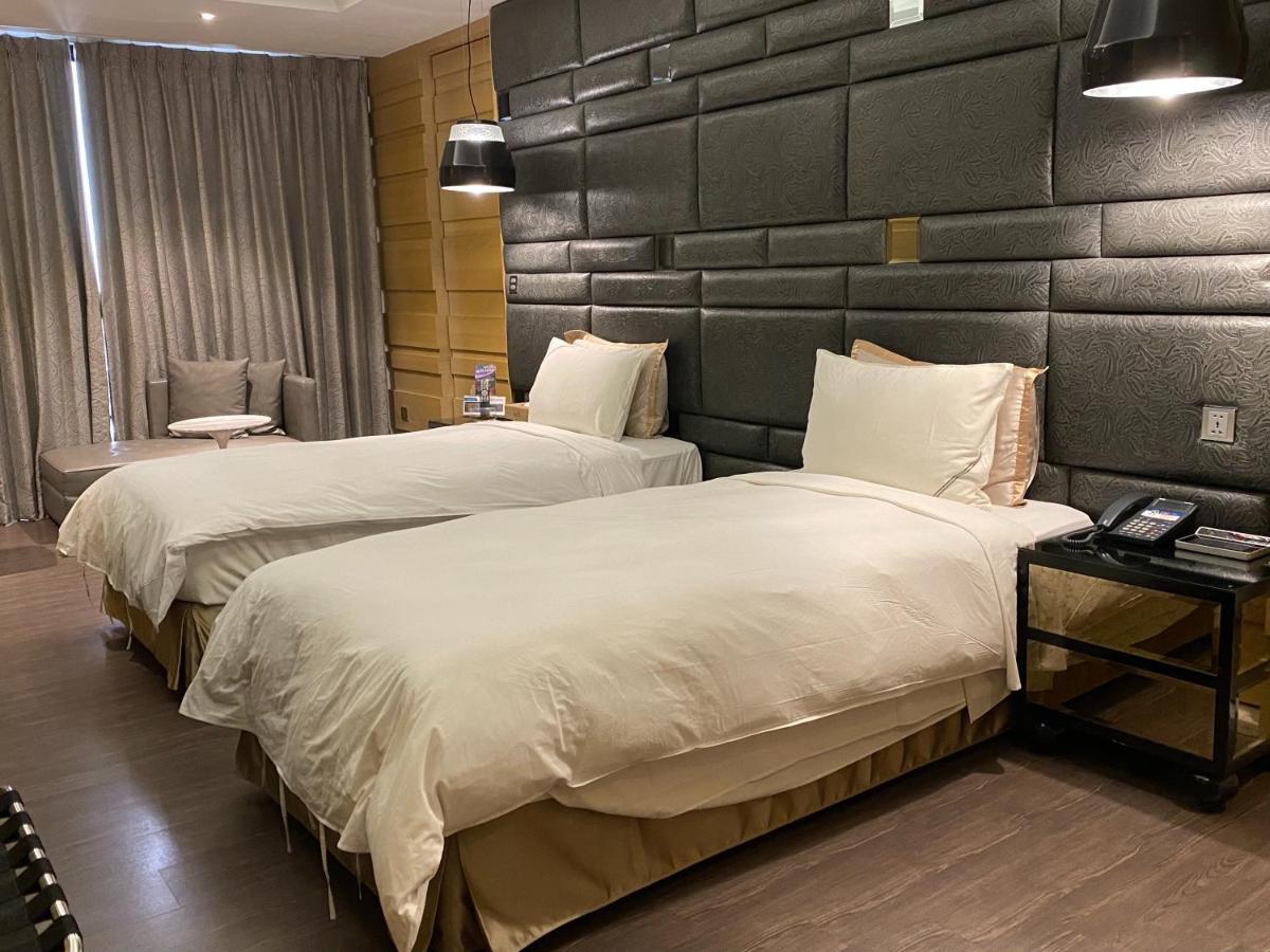 U-Her Hotel Taichung Dış mekan fotoğraf