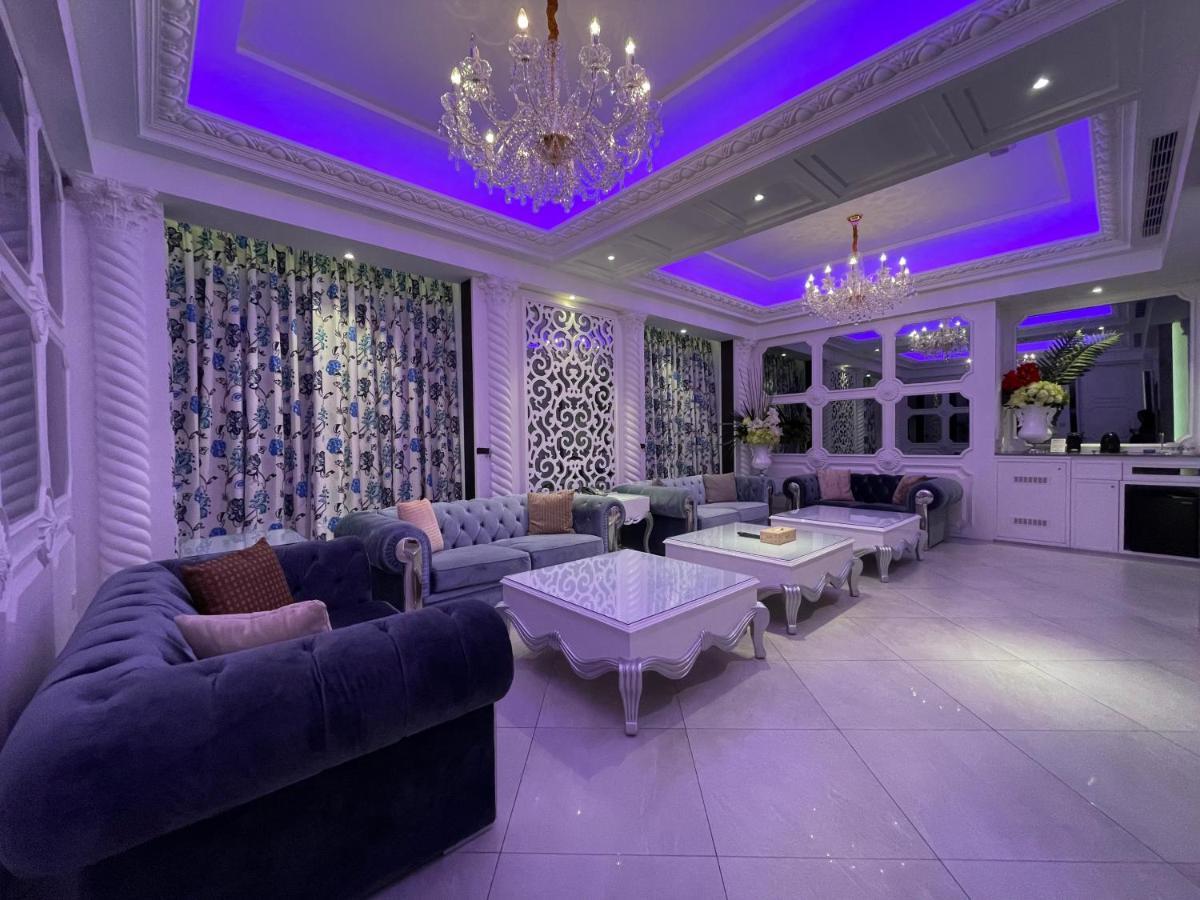 U-Her Hotel Taichung Dış mekan fotoğraf