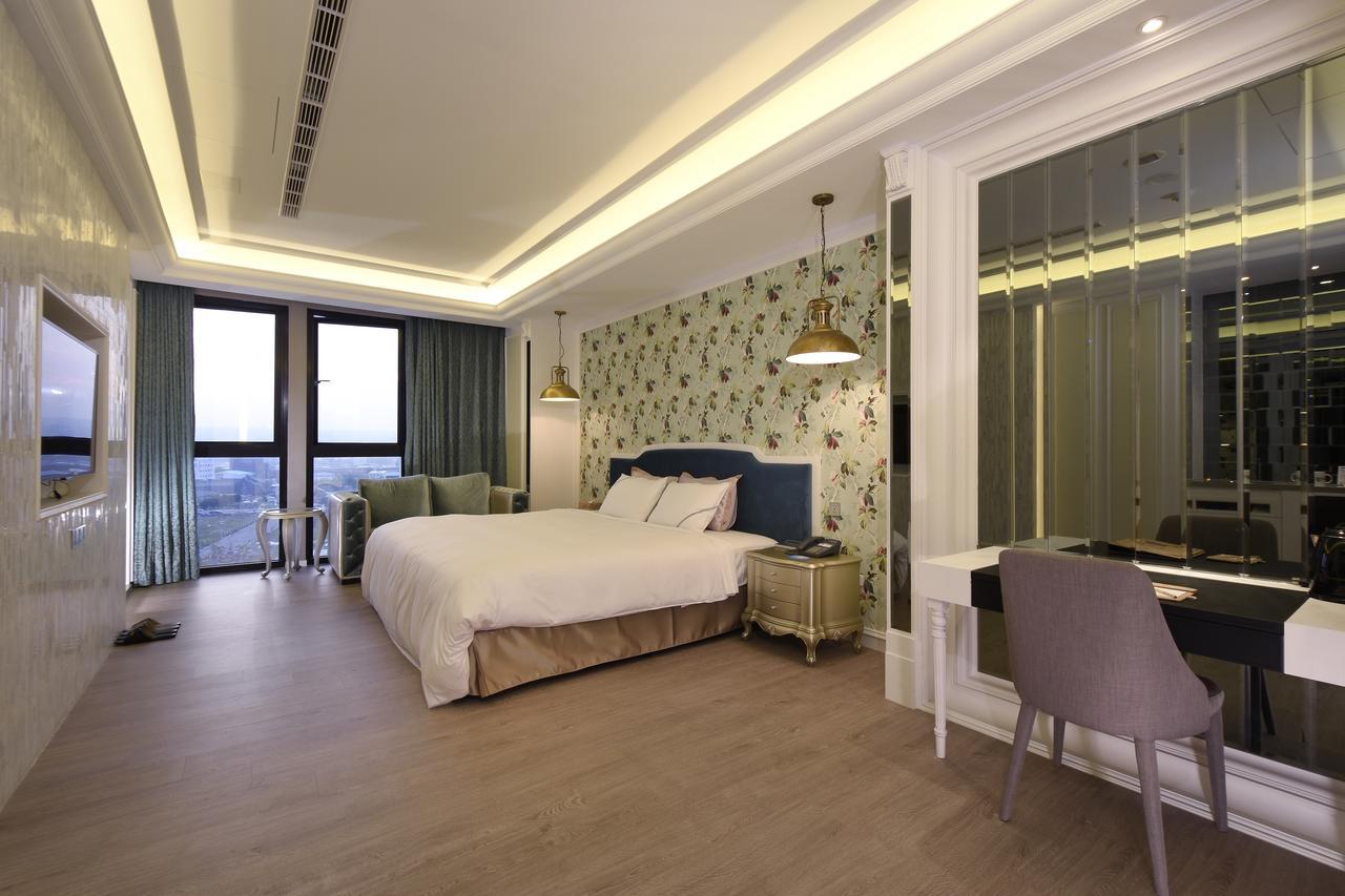 U-Her Hotel Taichung Dış mekan fotoğraf