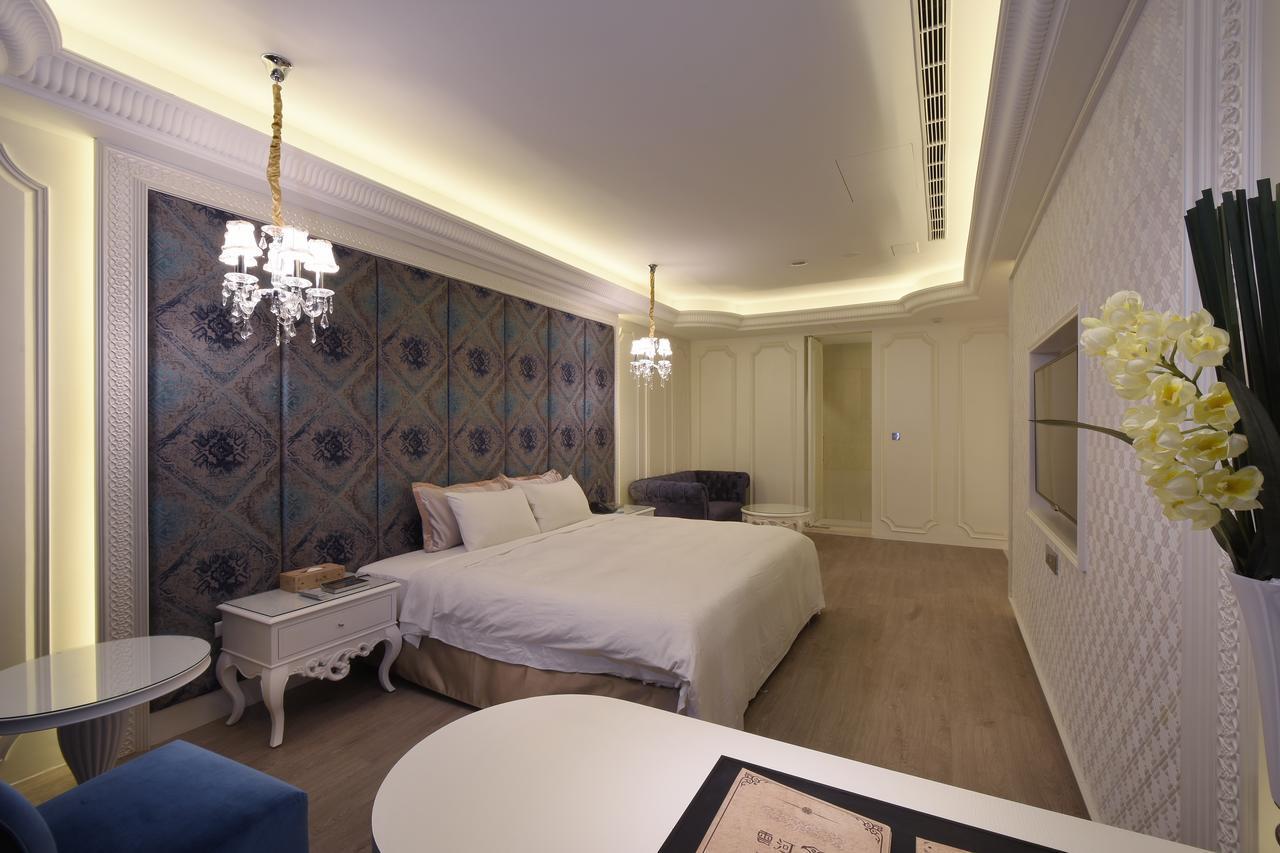 U-Her Hotel Taichung Dış mekan fotoğraf