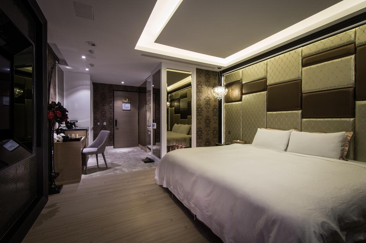 U-Her Hotel Taichung Dış mekan fotoğraf