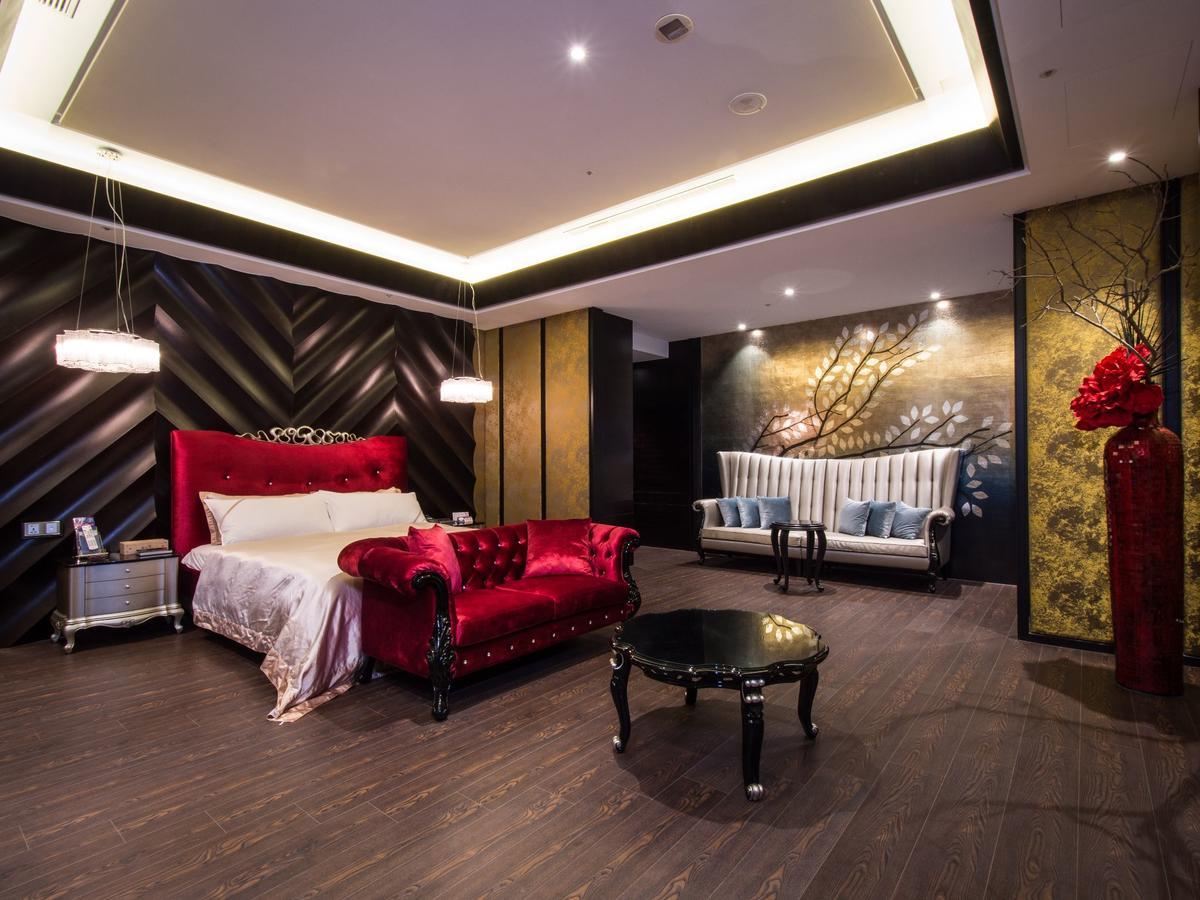 U-Her Hotel Taichung Dış mekan fotoğraf