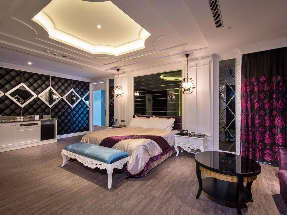 U-Her Hotel Taichung Dış mekan fotoğraf