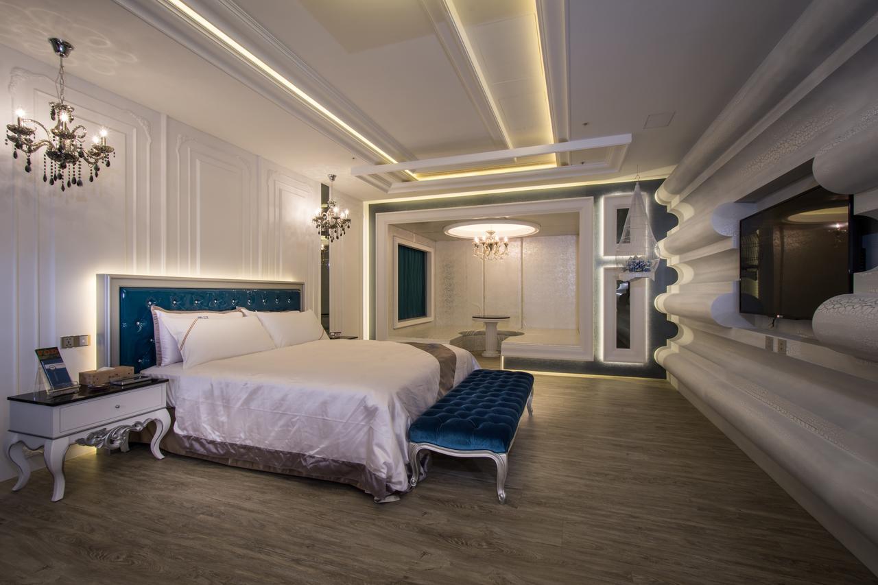 U-Her Hotel Taichung Dış mekan fotoğraf