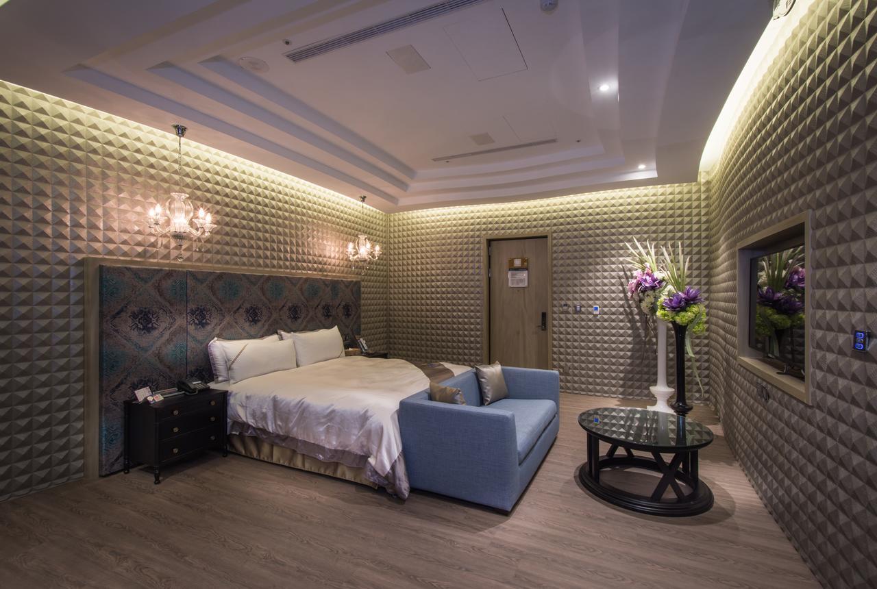 U-Her Hotel Taichung Dış mekan fotoğraf