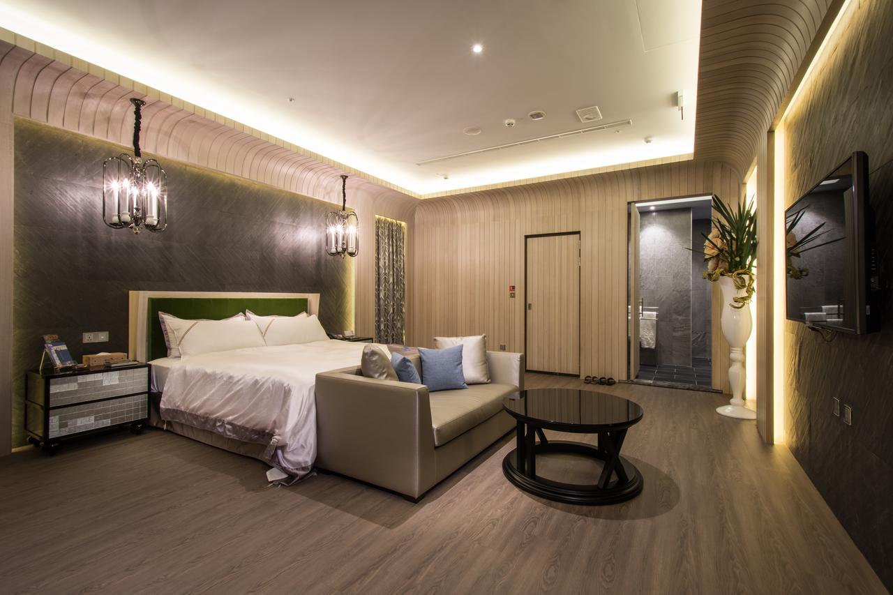 U-Her Hotel Taichung Dış mekan fotoğraf