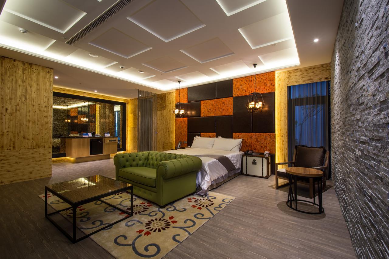 U-Her Hotel Taichung Dış mekan fotoğraf