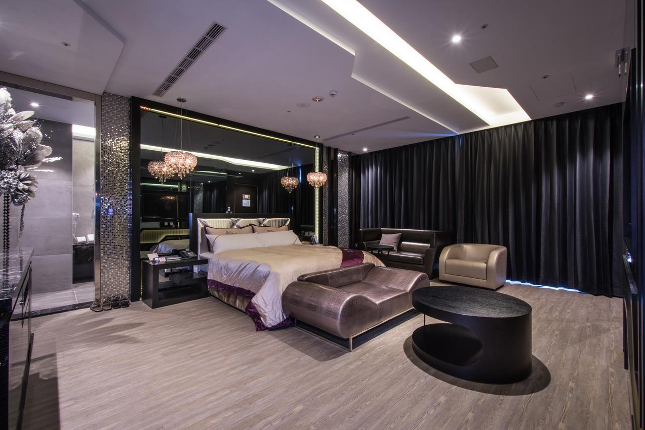 U-Her Hotel Taichung Dış mekan fotoğraf