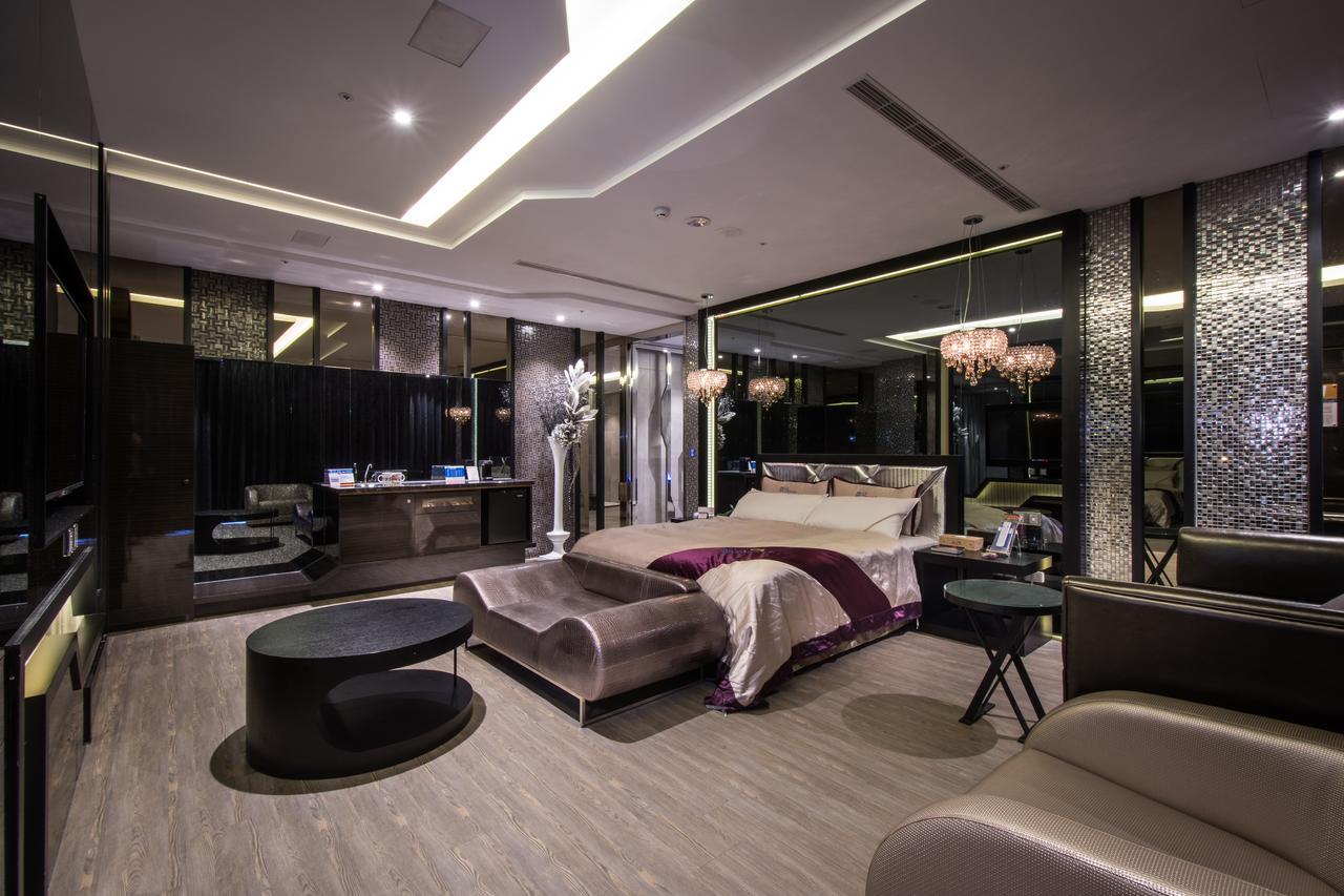 U-Her Hotel Taichung Dış mekan fotoğraf