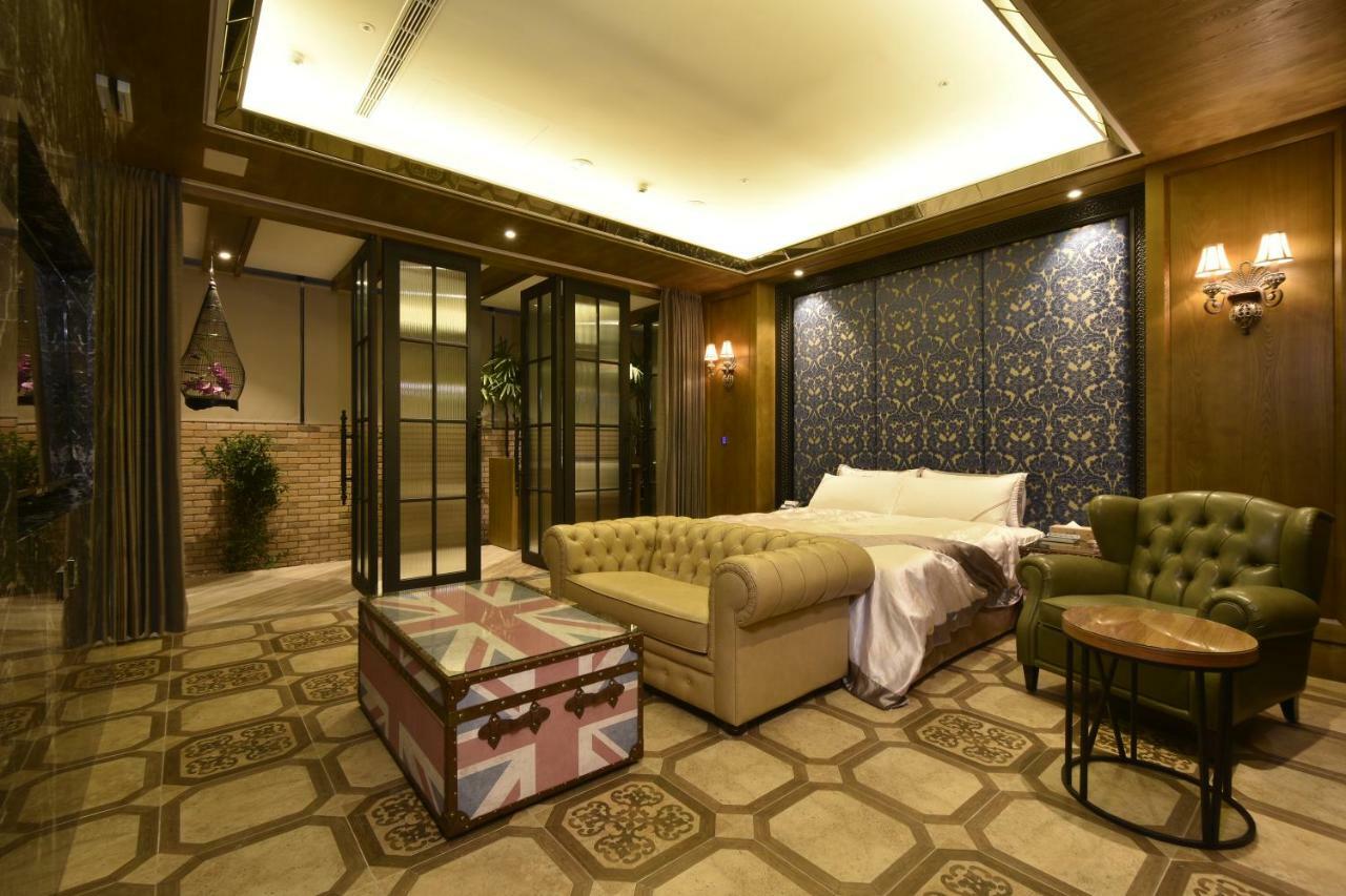 U-Her Hotel Taichung Dış mekan fotoğraf