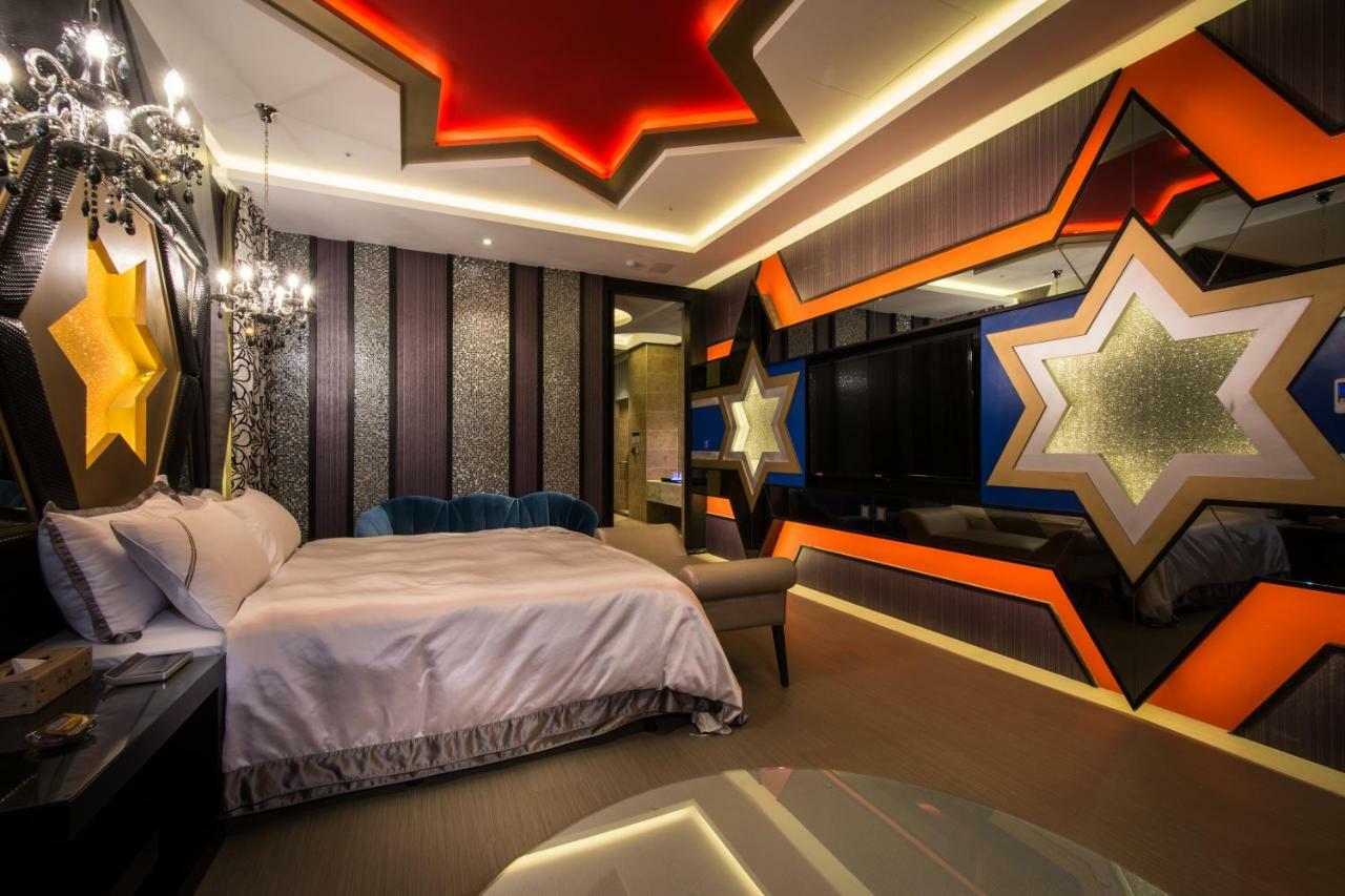 U-Her Hotel Taichung Dış mekan fotoğraf
