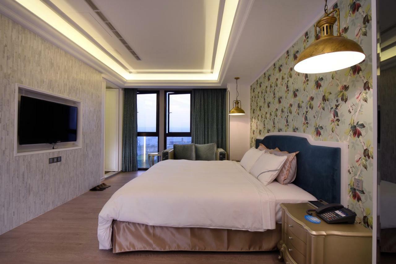 U-Her Hotel Taichung Dış mekan fotoğraf
